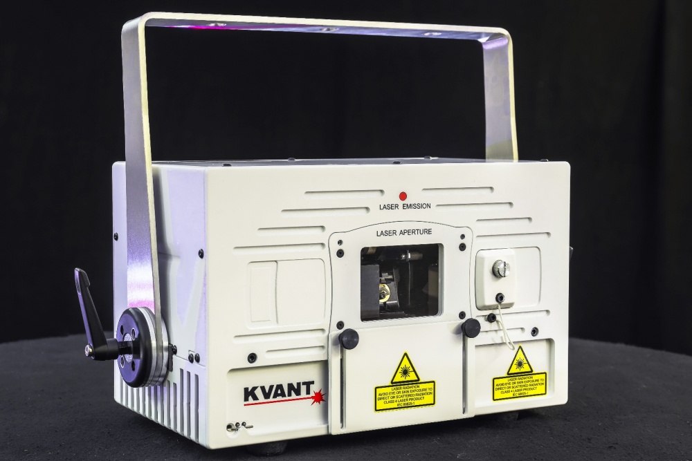 ClubMax 1800 白　ホワイト KVANT